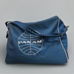 Retro Vintage 60’s Pan Am Flight Bag